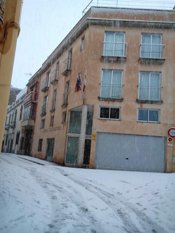 Hostal Sant Sadurni Sant Sadurní dʼAnoia المظهر الخارجي الصورة