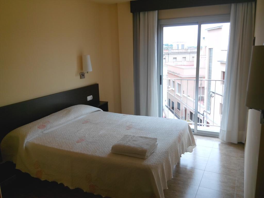 Hostal Sant Sadurni Sant Sadurní dʼAnoia الغرفة الصورة