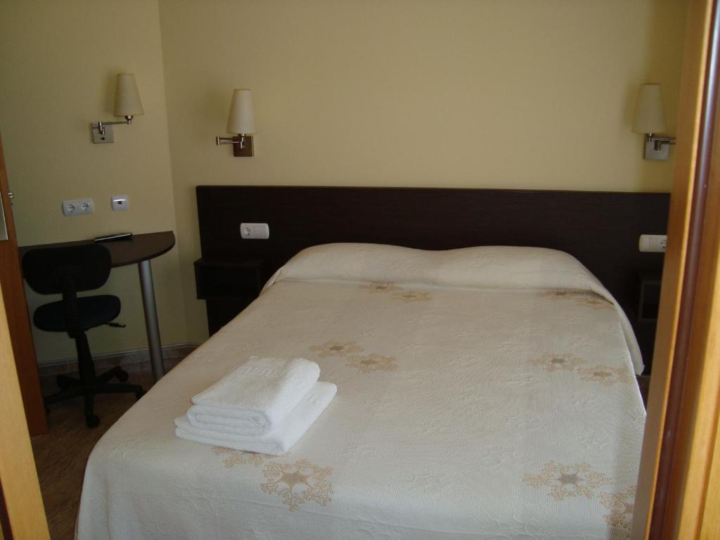 Hostal Sant Sadurni Sant Sadurní dʼAnoia المظهر الخارجي الصورة